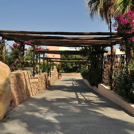 Semesteranläggning (resort) Calarossa Village
