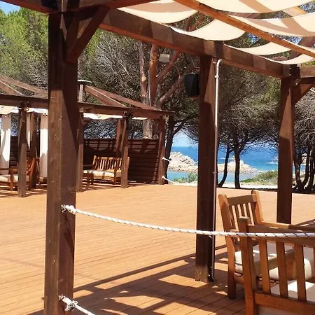 Calarossa Village Semesteranläggning (resort) Trinità dʼAgultu