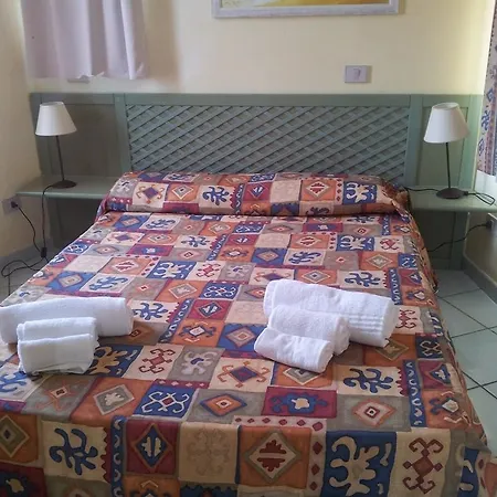 Semesteranläggning (resort) Calarossa Village 2*