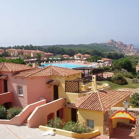 Resort Calarossa Village 2*