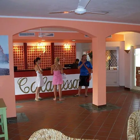 Calarossa Village