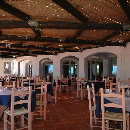 Calarossa Village